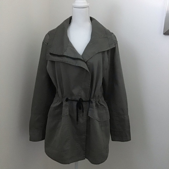 Halogen Women’s Drawstring Waist Olive Parka - Picture 2 of 9
